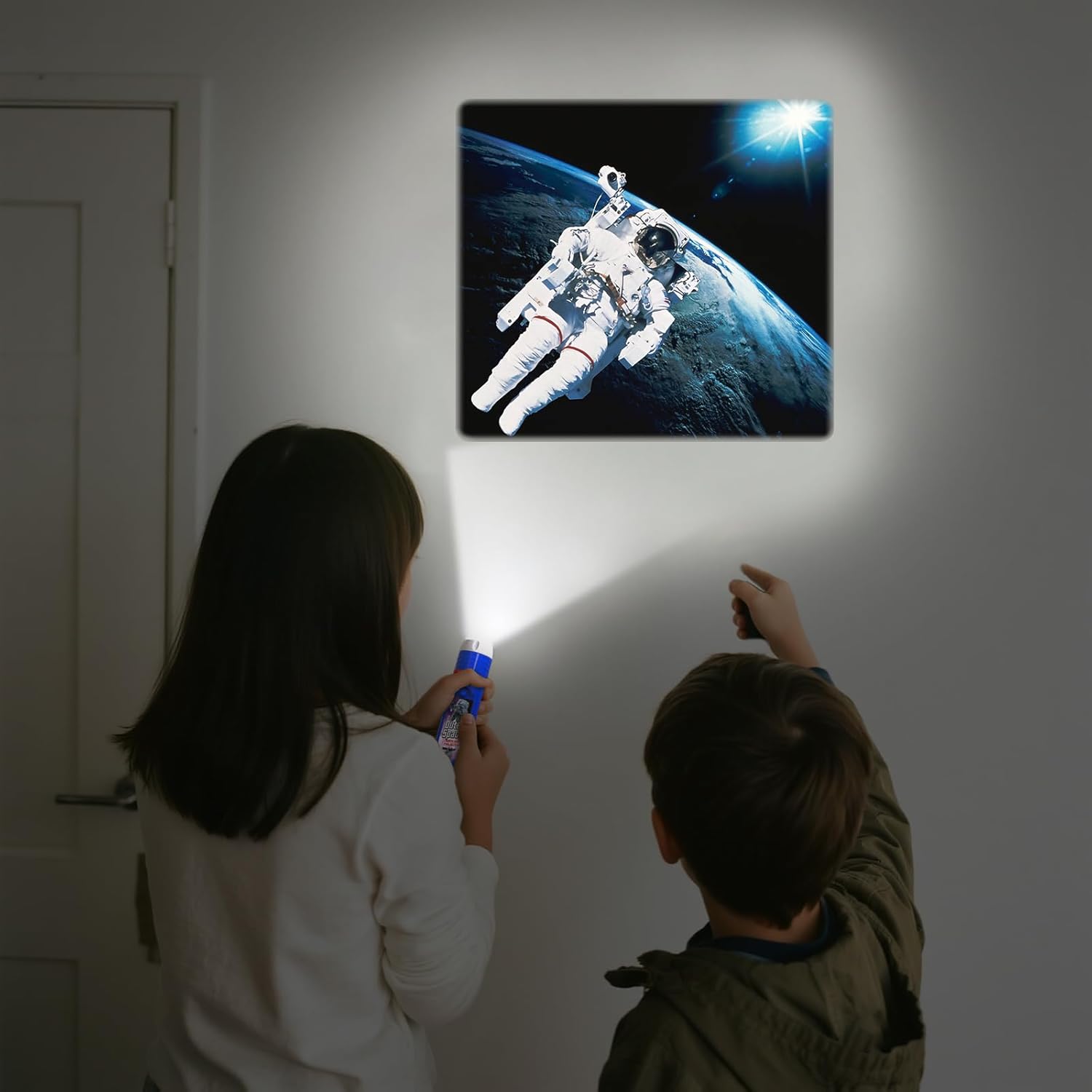 Pup Go Outer Space Torch وجهاز عرض للأطفال - الصورة 2