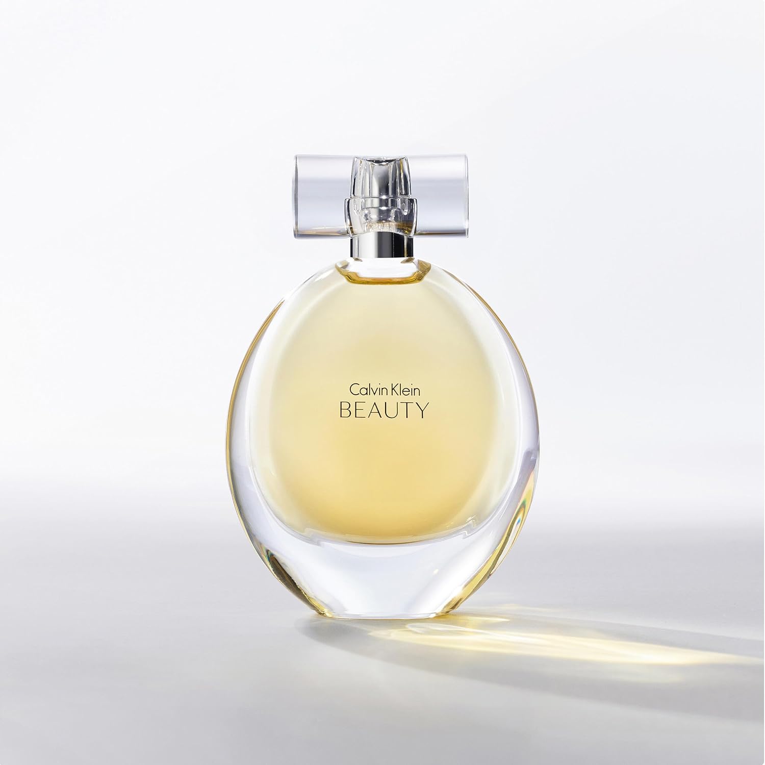 عطر كالفن كلاين بيوتي للنساء - أو دي بارفان، 100 مل - الصورة 3