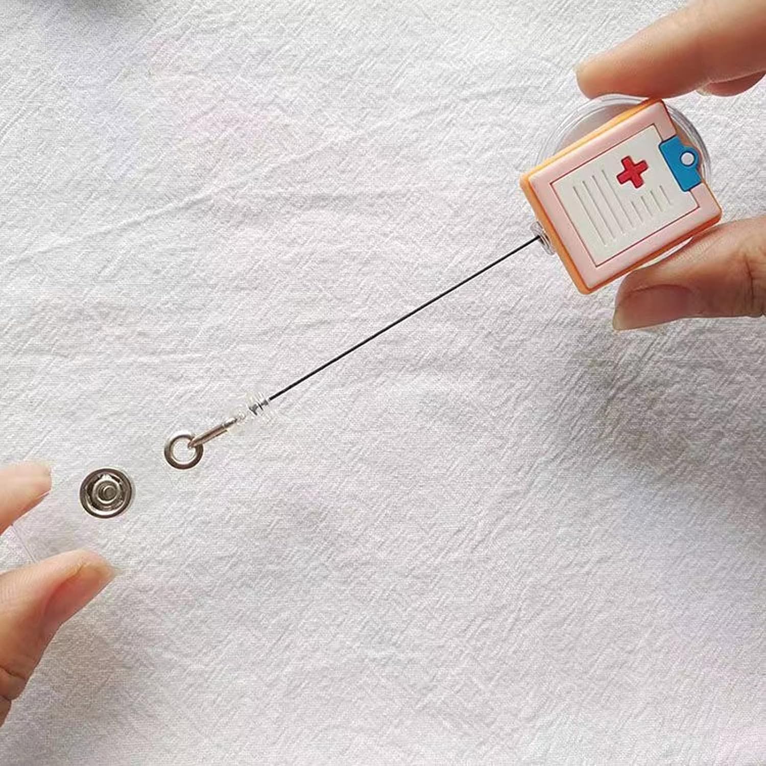 8 Pcs Nurse Badge Reels, Retractable Badge Holder, Felt Retractable Badge Reels, Nurse Themed Badge Holders for Nurses Doctor Medical Health Hospital Office Worker Gifts (Lovely Style) - الصورة 5